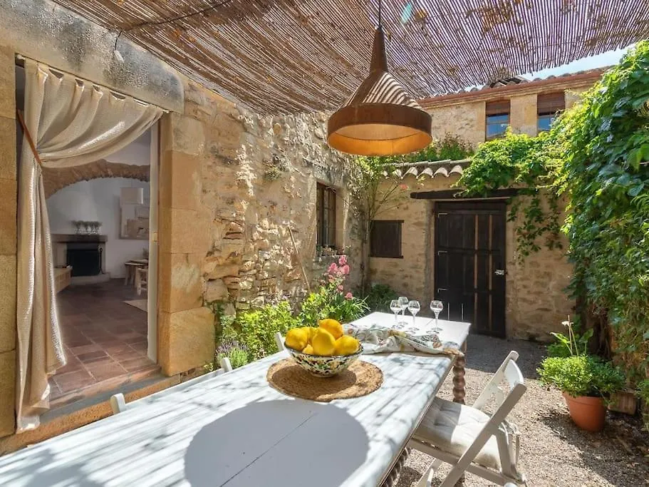 Holiday home Preciosa Casa Rural En El Centro De Peratallada